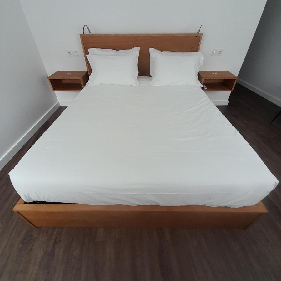 Douro B&B Avenida เรเซนด์ ภายนอก รูปภาพ